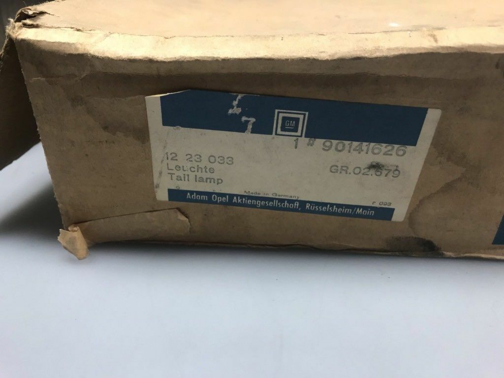 Original GM Opel Rückleuchte Rechts Ascona C 1 *NEU* 1223033