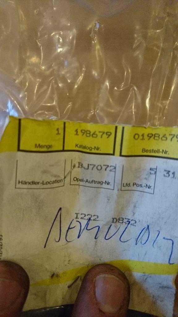 Astra F Sicherheitsgurt versteller neu original gm