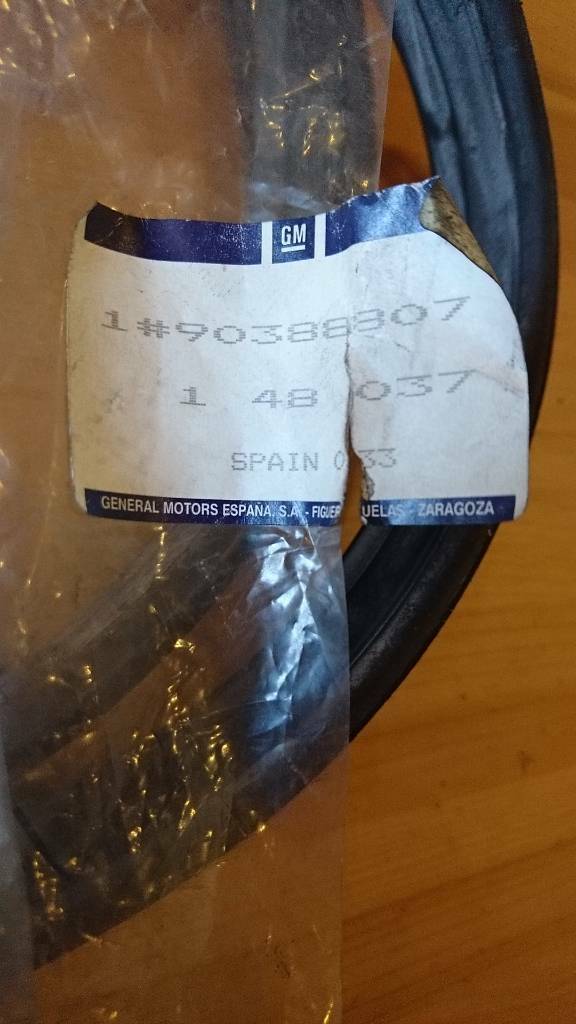 Corsa B Tigra A Fensterdichtung vorne links neu original GM
