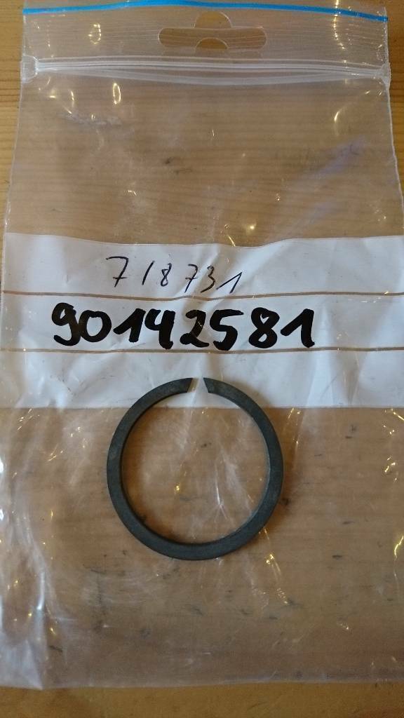 Opel F16 F18 F20 F18 Sicherrungsring Getriebe neu original GM