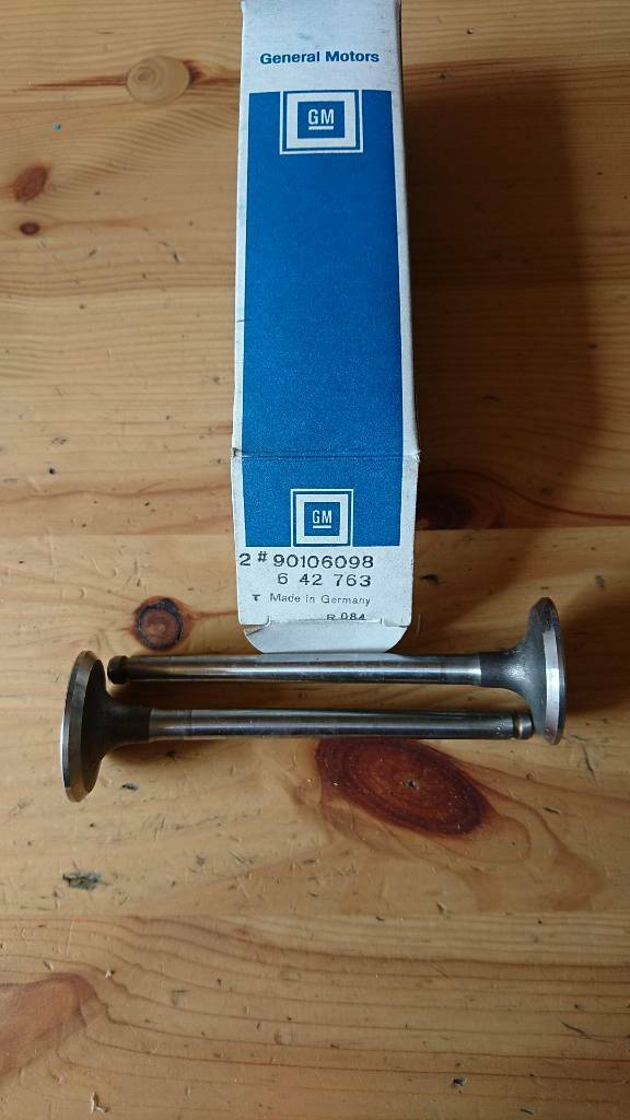 Corsa A Kadett E Einlaßventil neu original GM