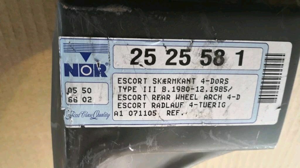 Ford Escort III Reparaturblech Radlauf Hinten Links Neu Original NOR