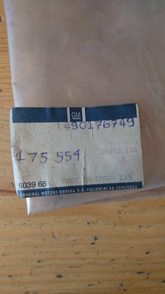 Corsa A Farbstreifen B-Säule mitten links Neu Original GM