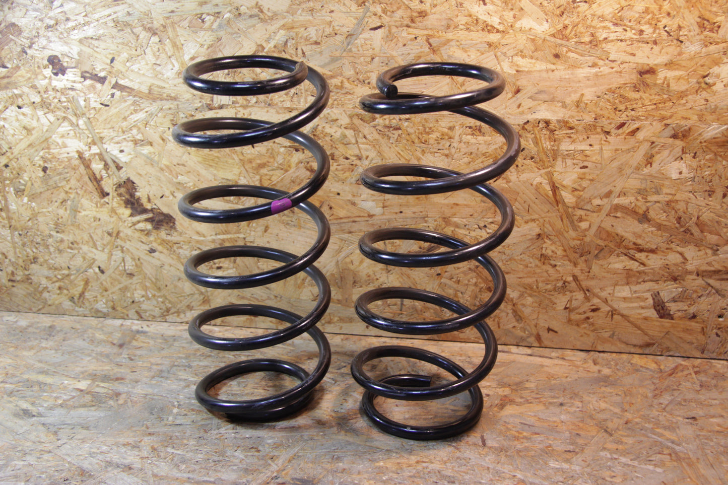 Original GM Opel Satz Federn vorne Kennzeichen: lila 90421790 Astra F