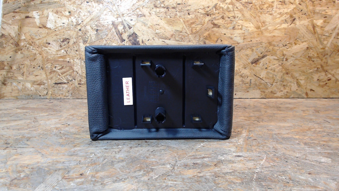 Original GM Opel Armlehne mitte Leder anthrazit für Sitz 2,Reihe Polstercode: XXLO; XXOP, XXOQ, XXXO, XXRY 13220827 Zafira B