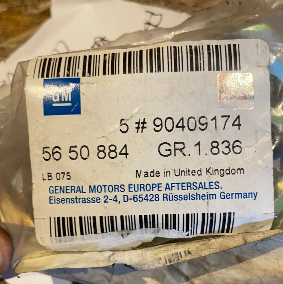 Original GM Opel Calibra Omega Sintra Vectra Mutter Abdeckung Ölkühler Neu