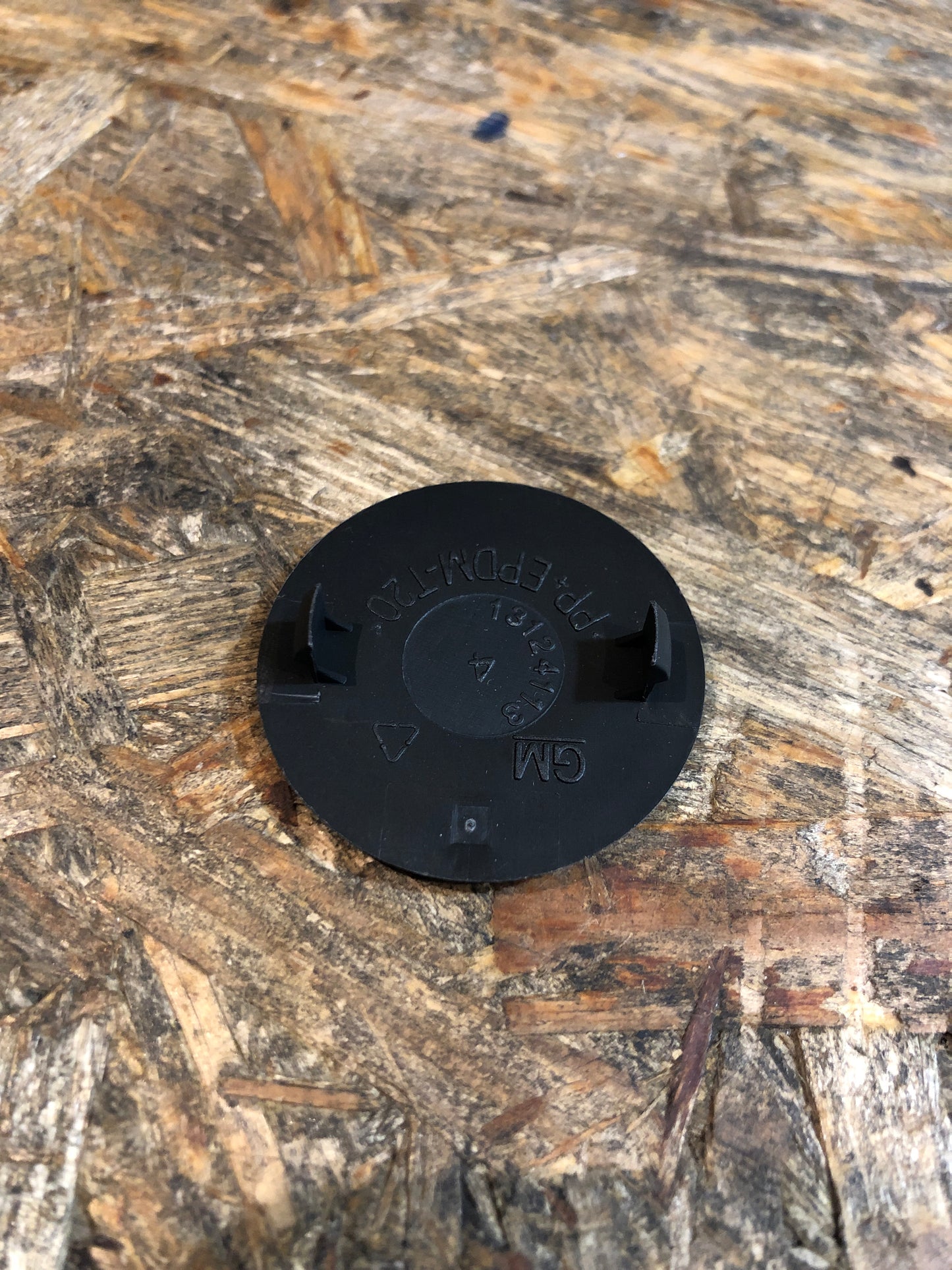 Original GM Opel Meriva A Flachrundschraube Befestigung Konsole Neu