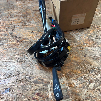 Original Mitsubishi Lenkstockschalter Modell unbekannt NEU MB171253