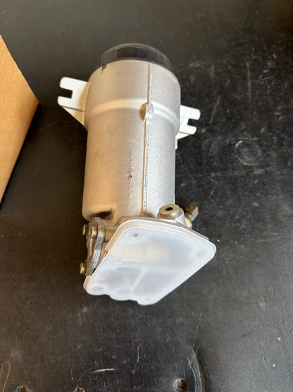 Original GM Opel Omega B Ölfiltergehäuse NEU