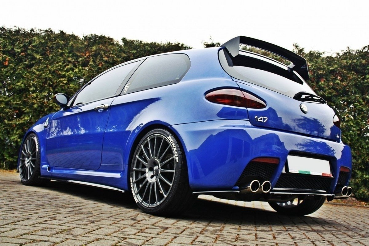 Maxton Mittlerer Diffusor Heck Ansatz für ALFA ROMEO 147 GTA DTM LOOK schwarz Hochglanz