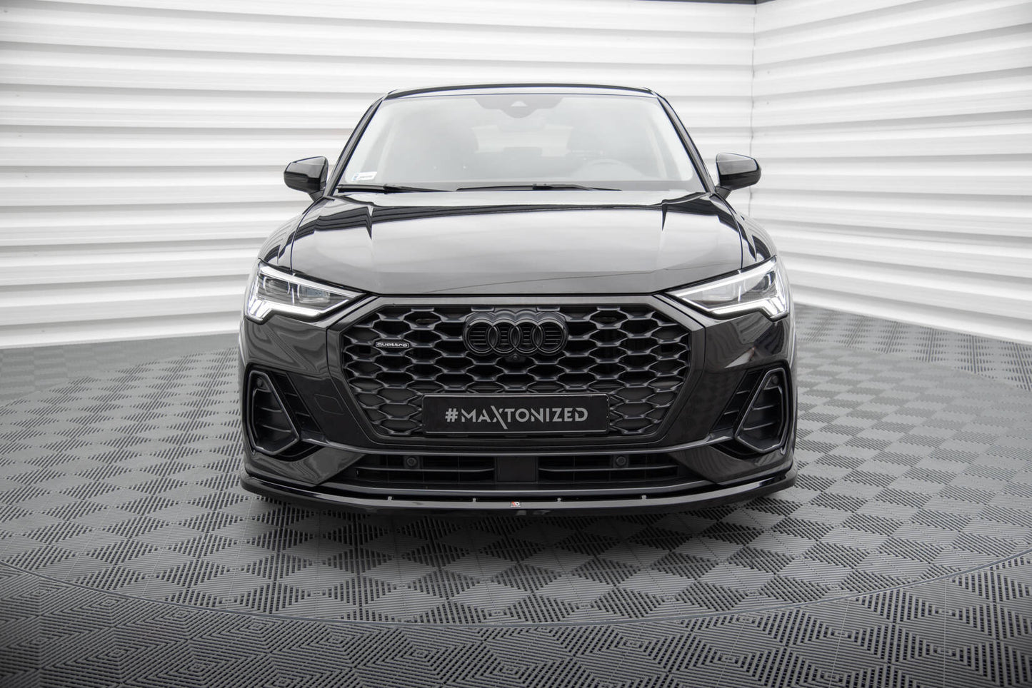 Maxton Front Ansatz V.1 für Audi Q3 Sportback F3 schwarz Hochglanz