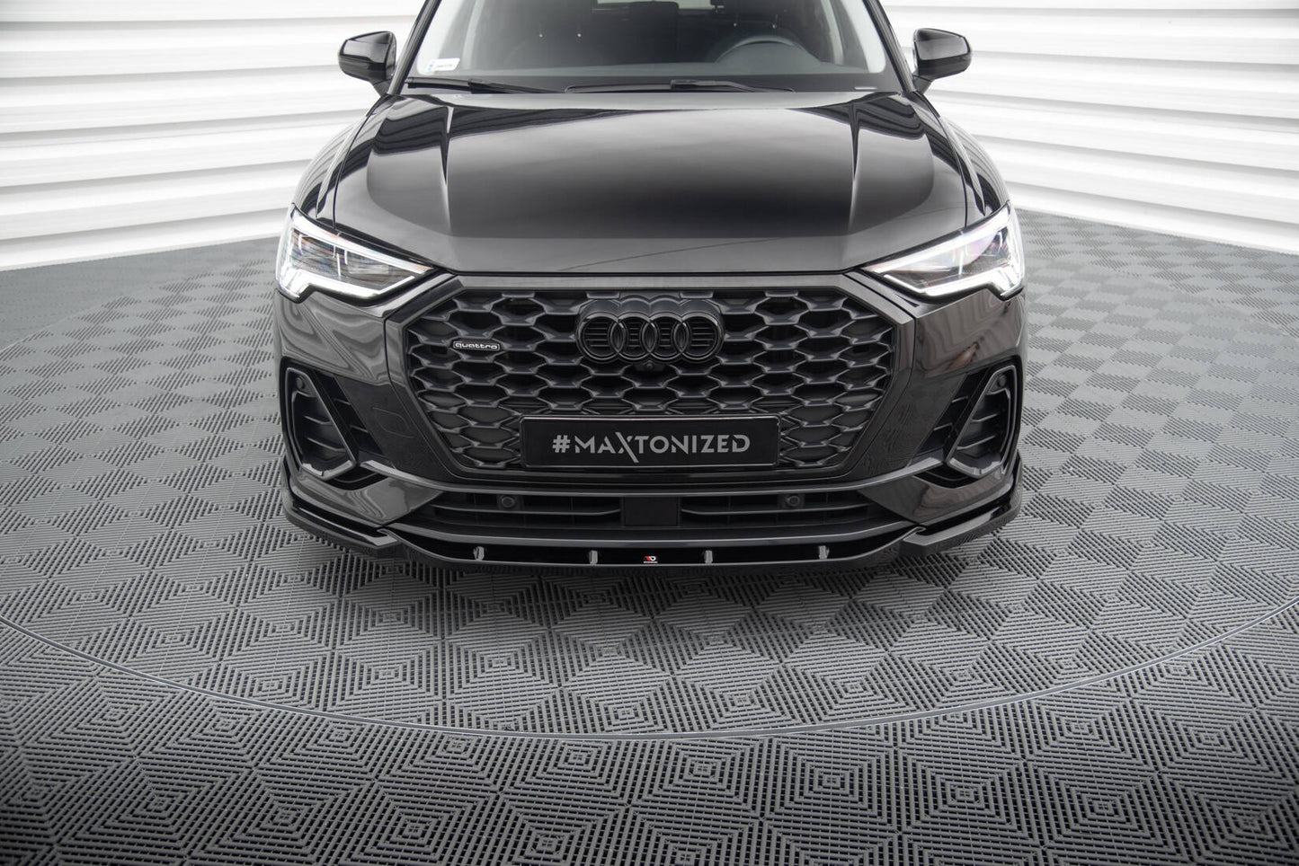 Maxton Front Ansatz V.2 für Audi Q3 Sportback F3 schwarz Hochglanz