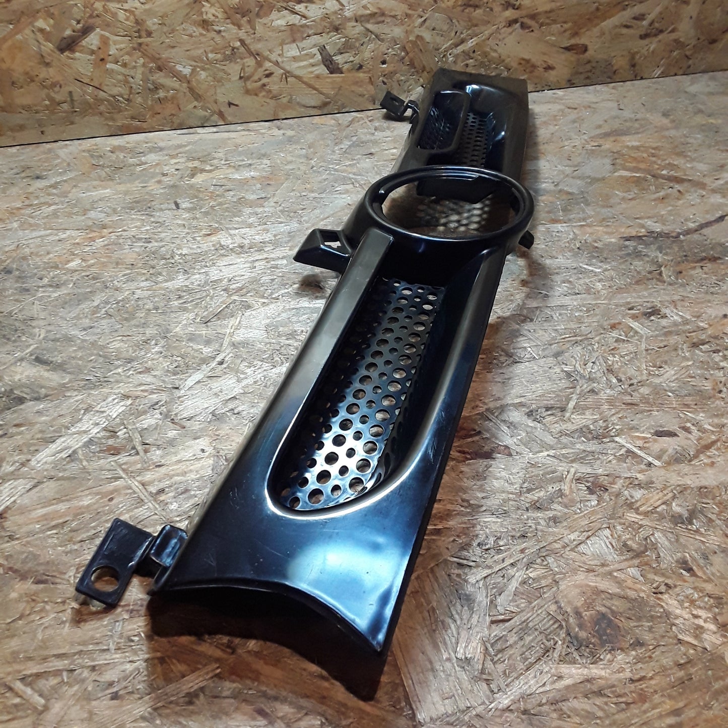 VW Golf IV Bj 98-04 Grill ohne Emblem original VW NEU