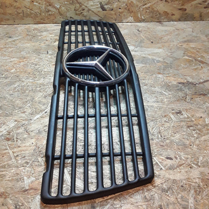 Mercedes C-Klasse Bj 93-01 Kühlergrill mit Emblem NEU