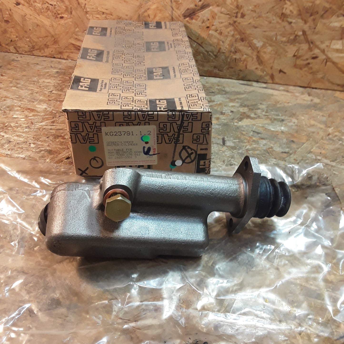 MAN Truck F9 Kupplungsgeberzylinder original FAG NEU