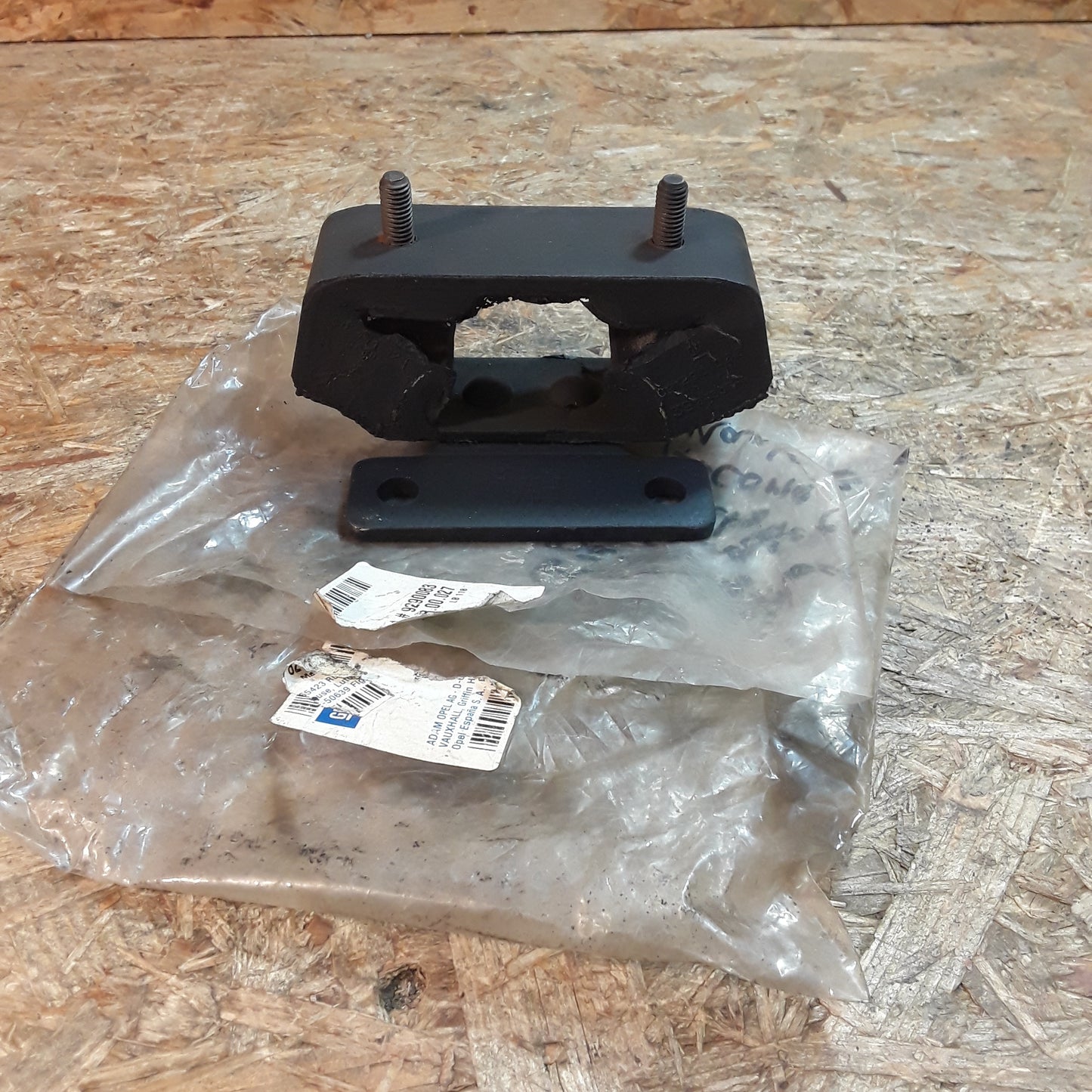 Ascona Manta B Getriebe Dämpfungsblock 4-Gang Schaltgetriebe original GM Opel NEU