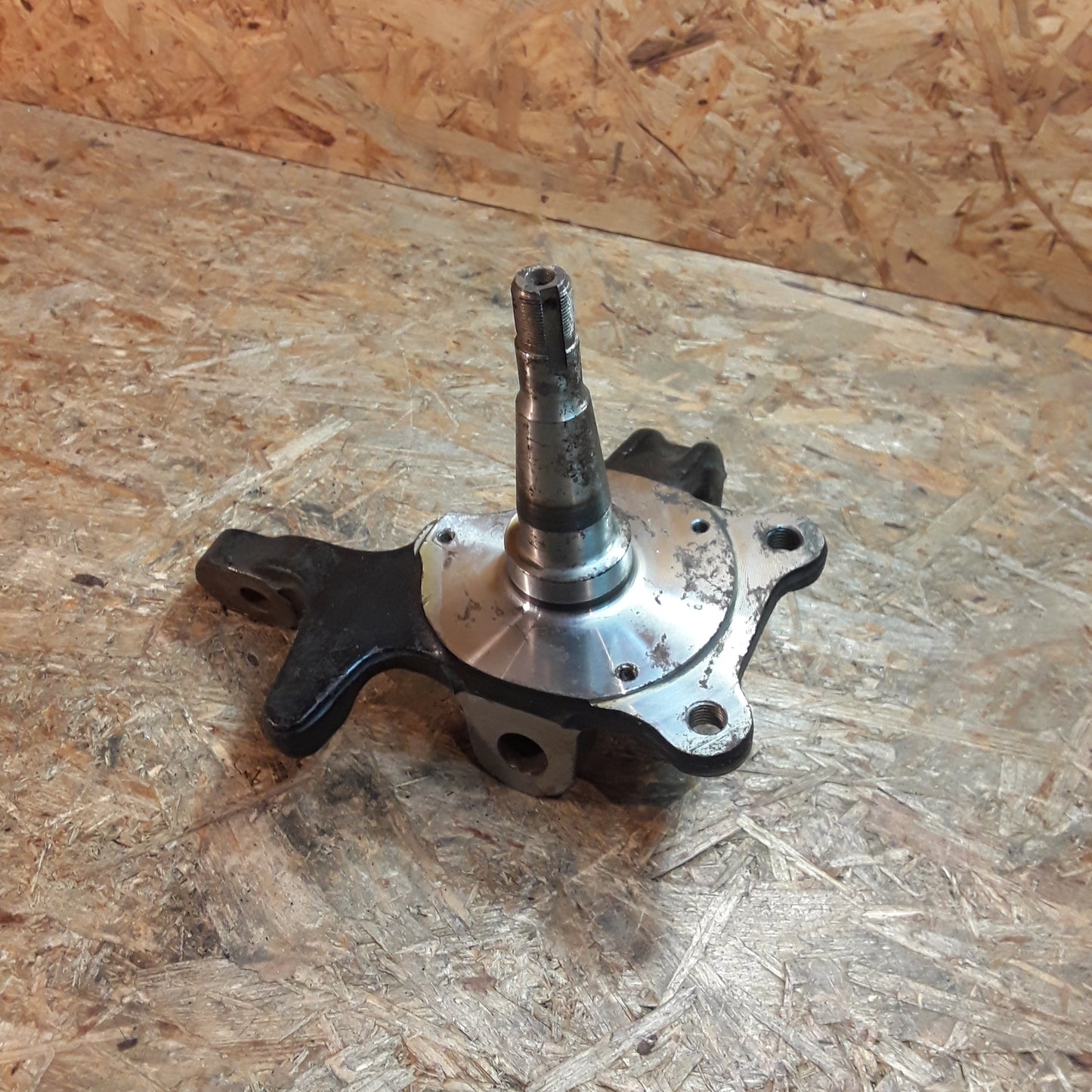 Rekord E Achsschenkel original GM Opel NEU