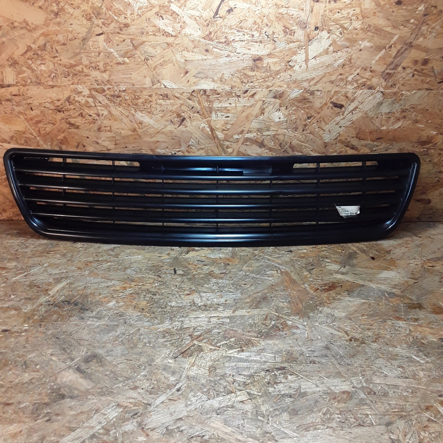 Audi A6 Bj 94-97 Kühlergrill Emblemlos NEU