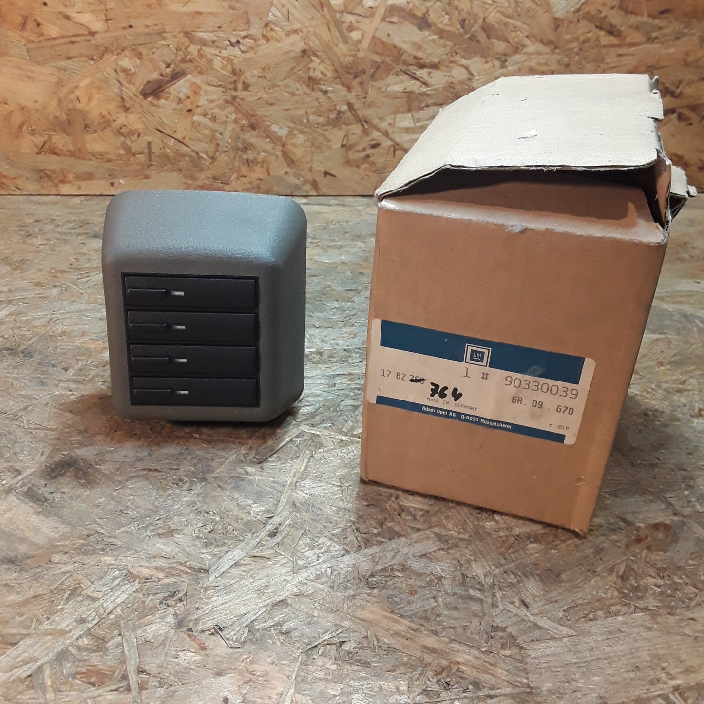 Vectra A Kassettenbox, grau original GM Opel NEU