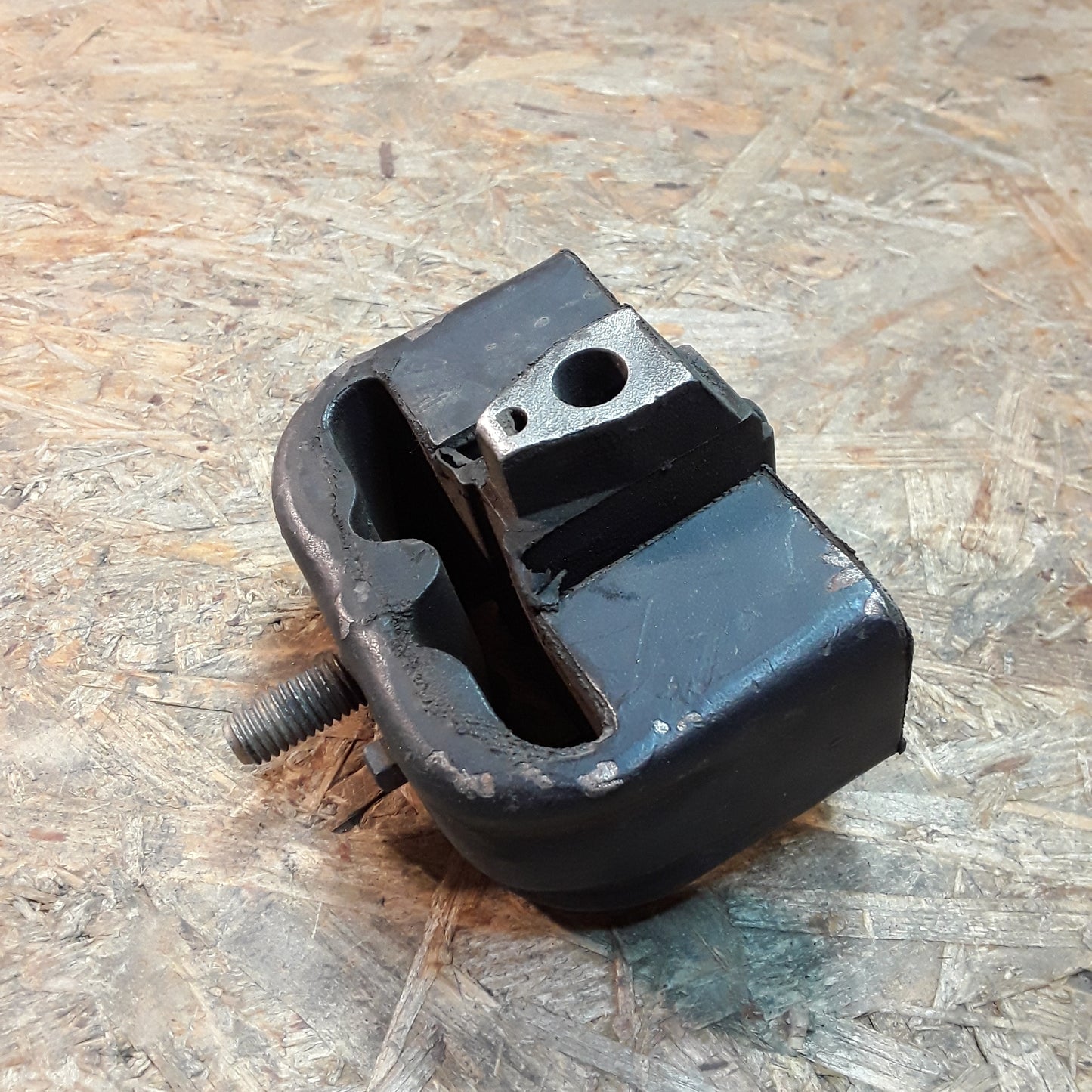 Corsa C Tigra Motorlager Lagerung Automatikgetriebe Halter Motoraufhängung Motor vorne links original GM Opel NEU
