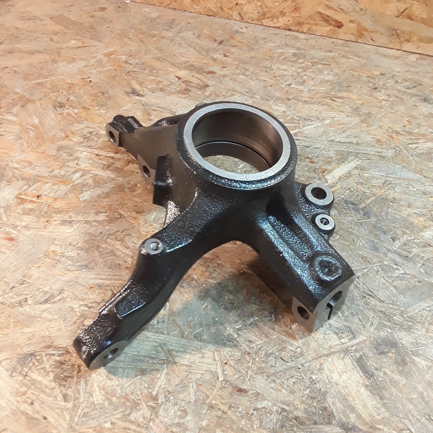 Corsa E (X15) Adam Achsschenkel Radaufhängung Vorderachse rechts original GM Opel NEU