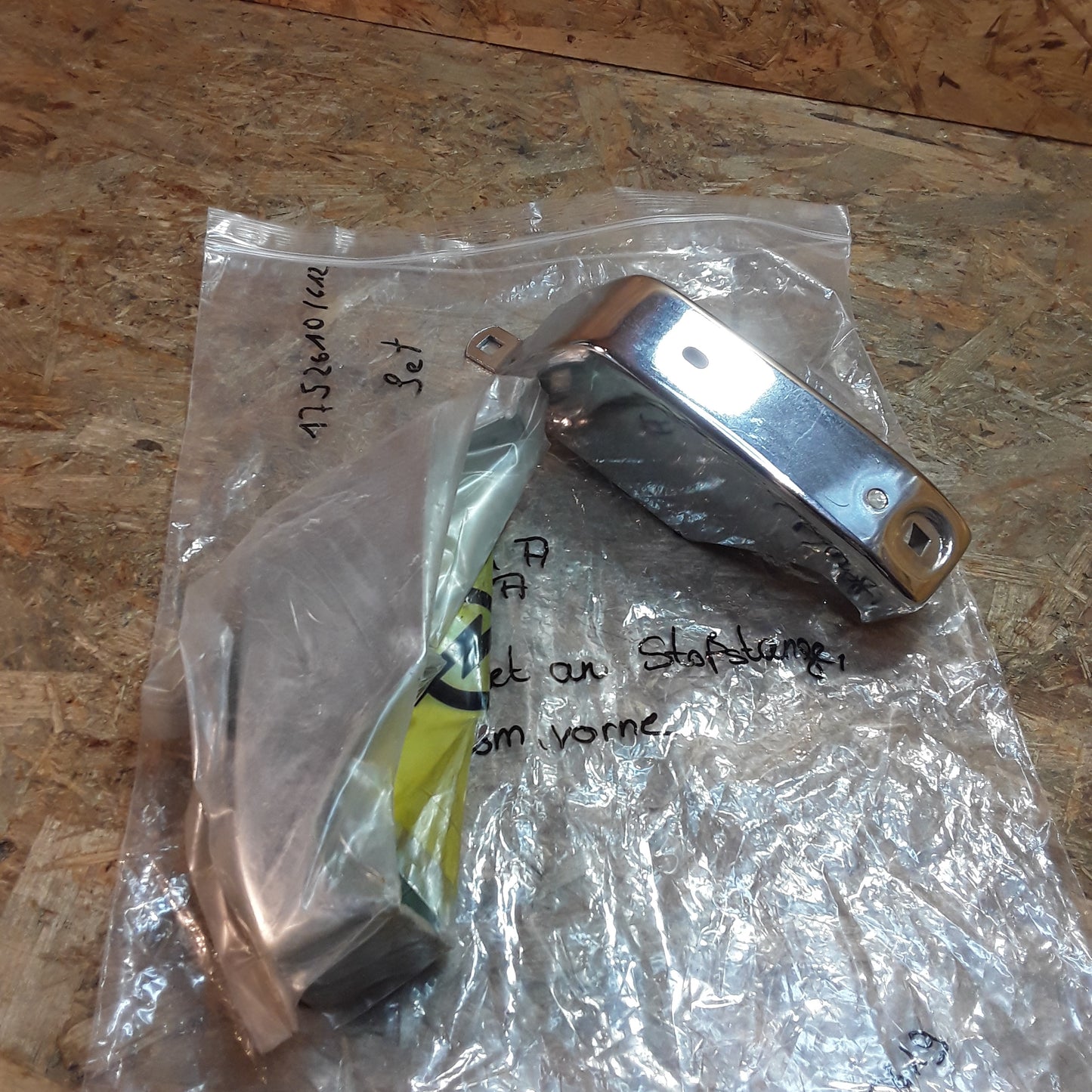 Ascona A Manta A Horn-Set an Stoßstange vorne, Chrom original GM Opel NEU