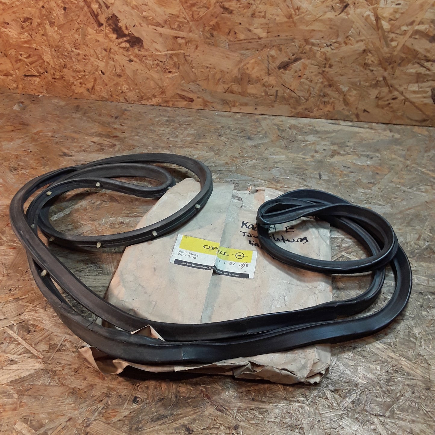 Kadett E Türdichtung links original Opel NEU