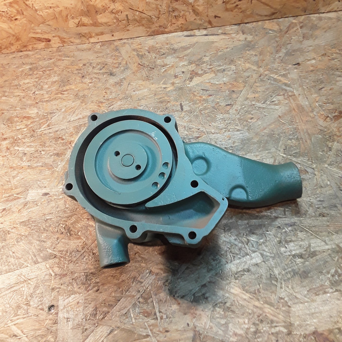 MAN G/G90 Wasserpumpe Grauguss, mit Riemenscheibe Ohne Dichtung original AT-Wasserpumpen NEU