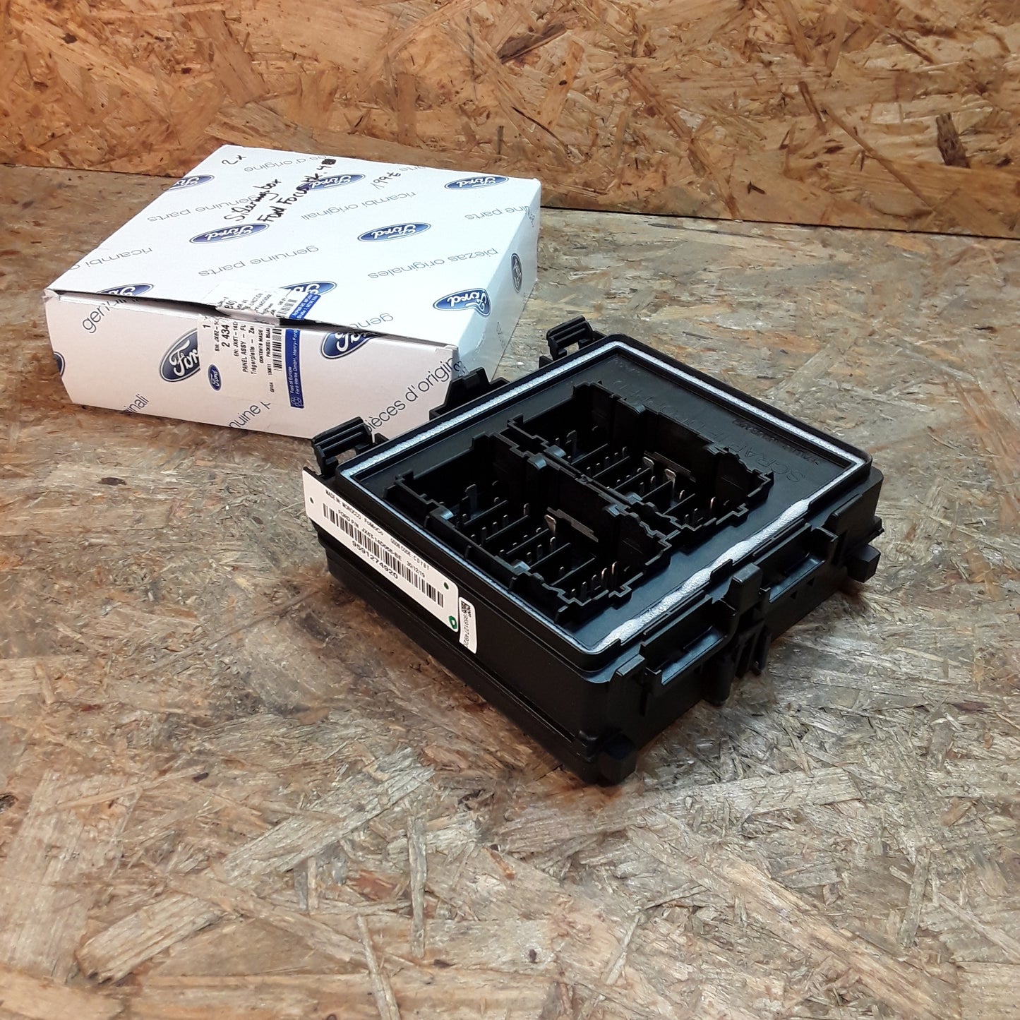 Ford Focus MK4 Sicherungsbox original Ford NEU