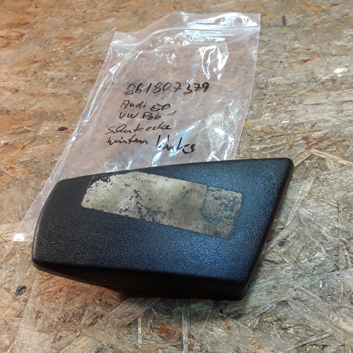 Audi 50 VW Polo 1 Schutzecke hinten links original Audi NEU