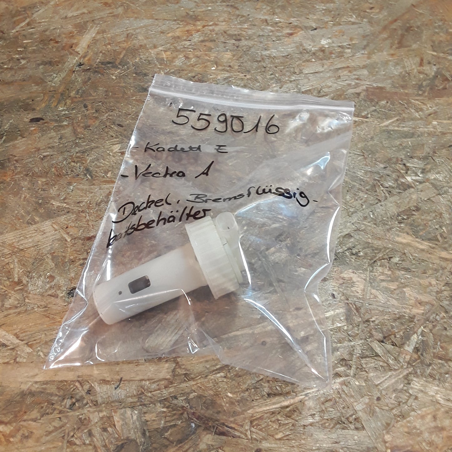 Original GM Opel Kadett E Vectra A Deckel Bremsflüssigkeitsbehälter Neu