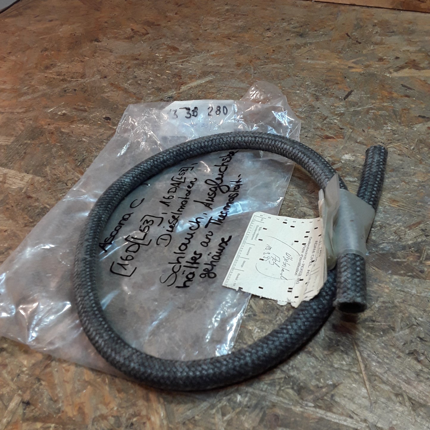 Ascona C Schlauch Ausgleichsbehälter an Thermostatgehäuse original GM Opel NEU