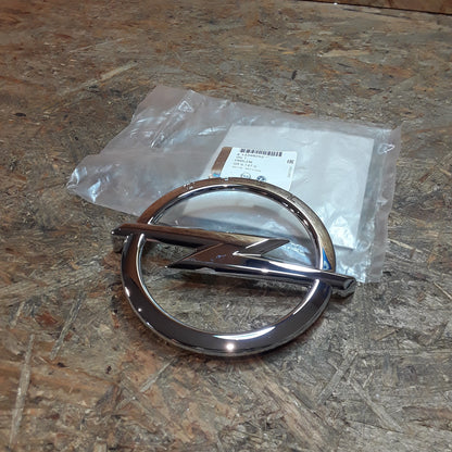 Corsa E Emblem an Kühlergrill original GM Opel NEU