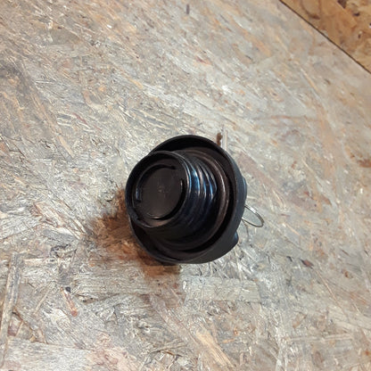 Corsa B (S93) Tankverschluss und Schlüssel original GM Opel NEU