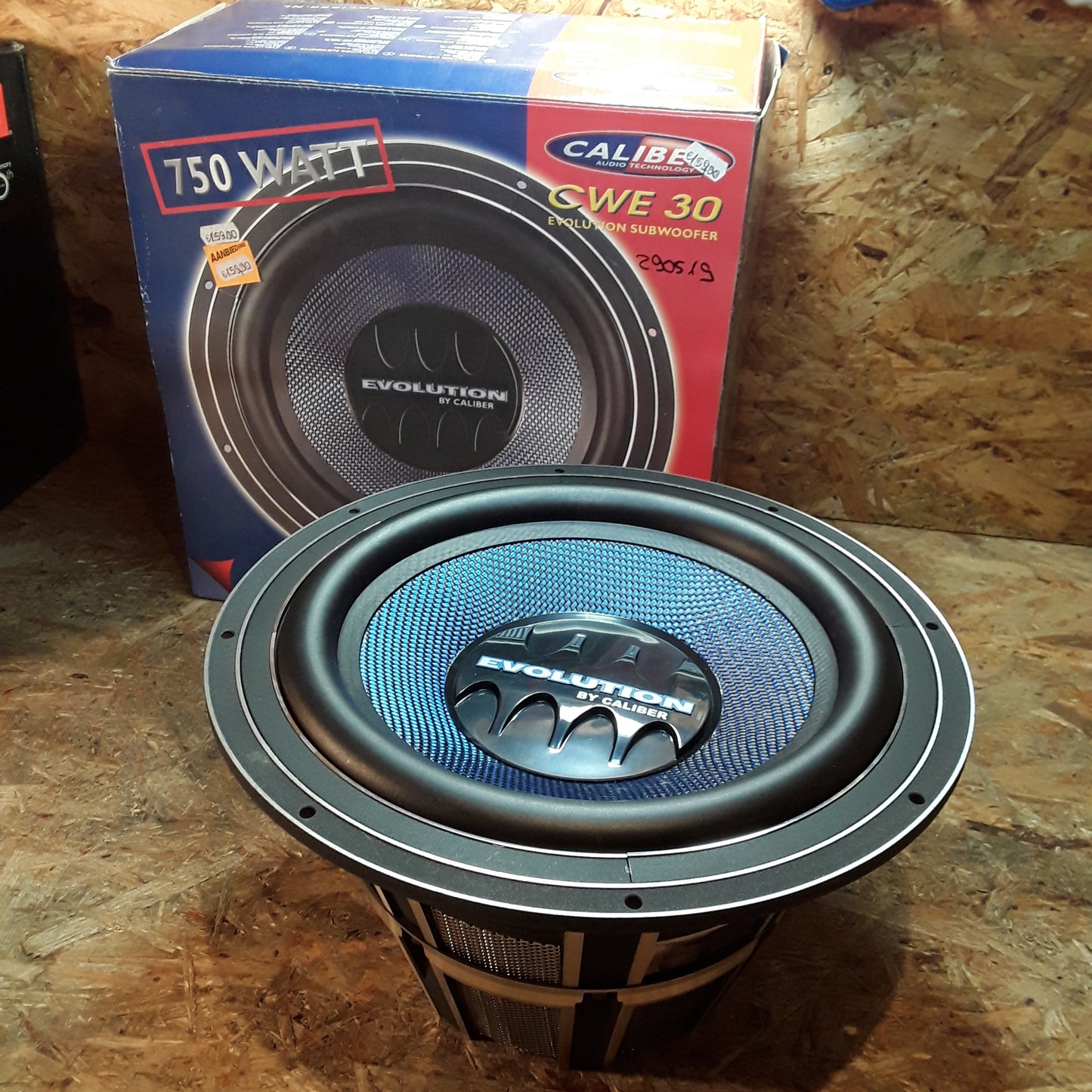Diverse Fahrzeuge Evolution Subwoofer original Caliber NEU