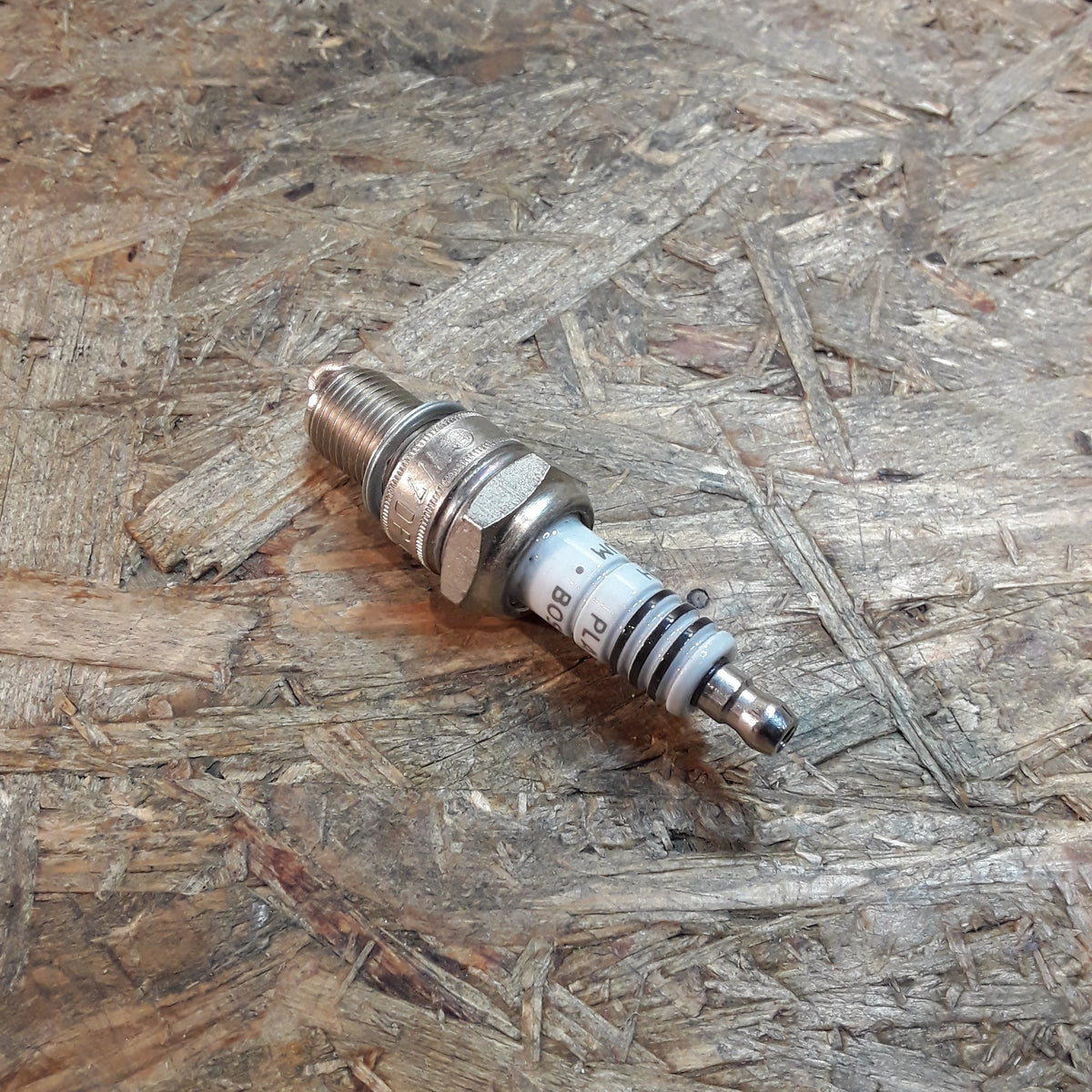 AC Alfa-Romeo Alpina Audi Austin uvm Zündkerze original Bosch NEU