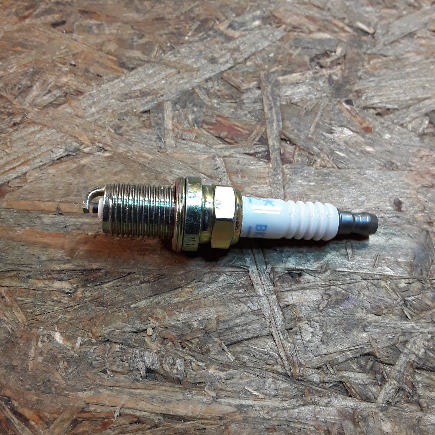 Austin, Caterham, Citroen, Dacia, Fiat, Hyundai, Kia, Mercedes-Benz, Peugeot, Porsche, Renault, Rover, Skoda, Volvo Zündkerze original NGK NEU