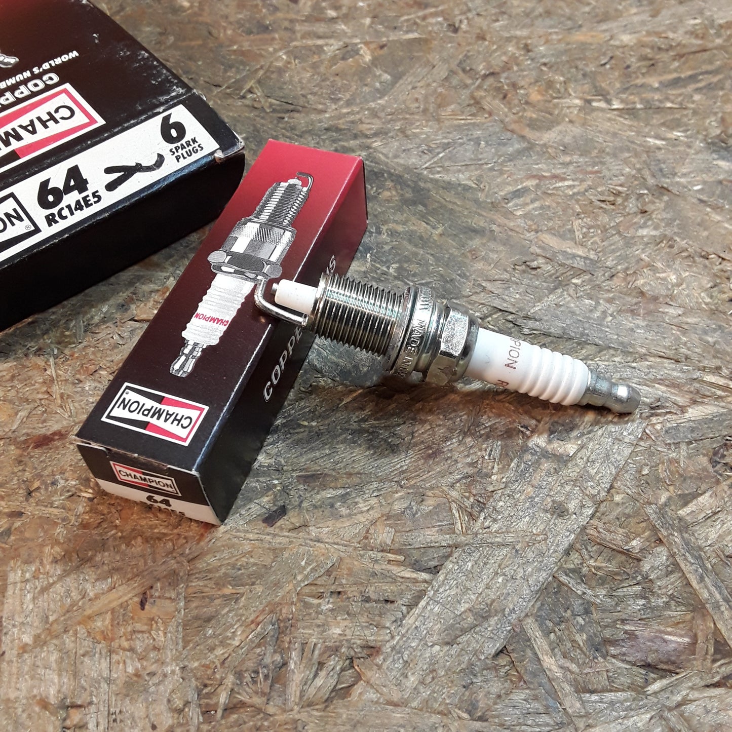 Chrysler Dodge Jeep Zündkerzensatz original Champion NEU