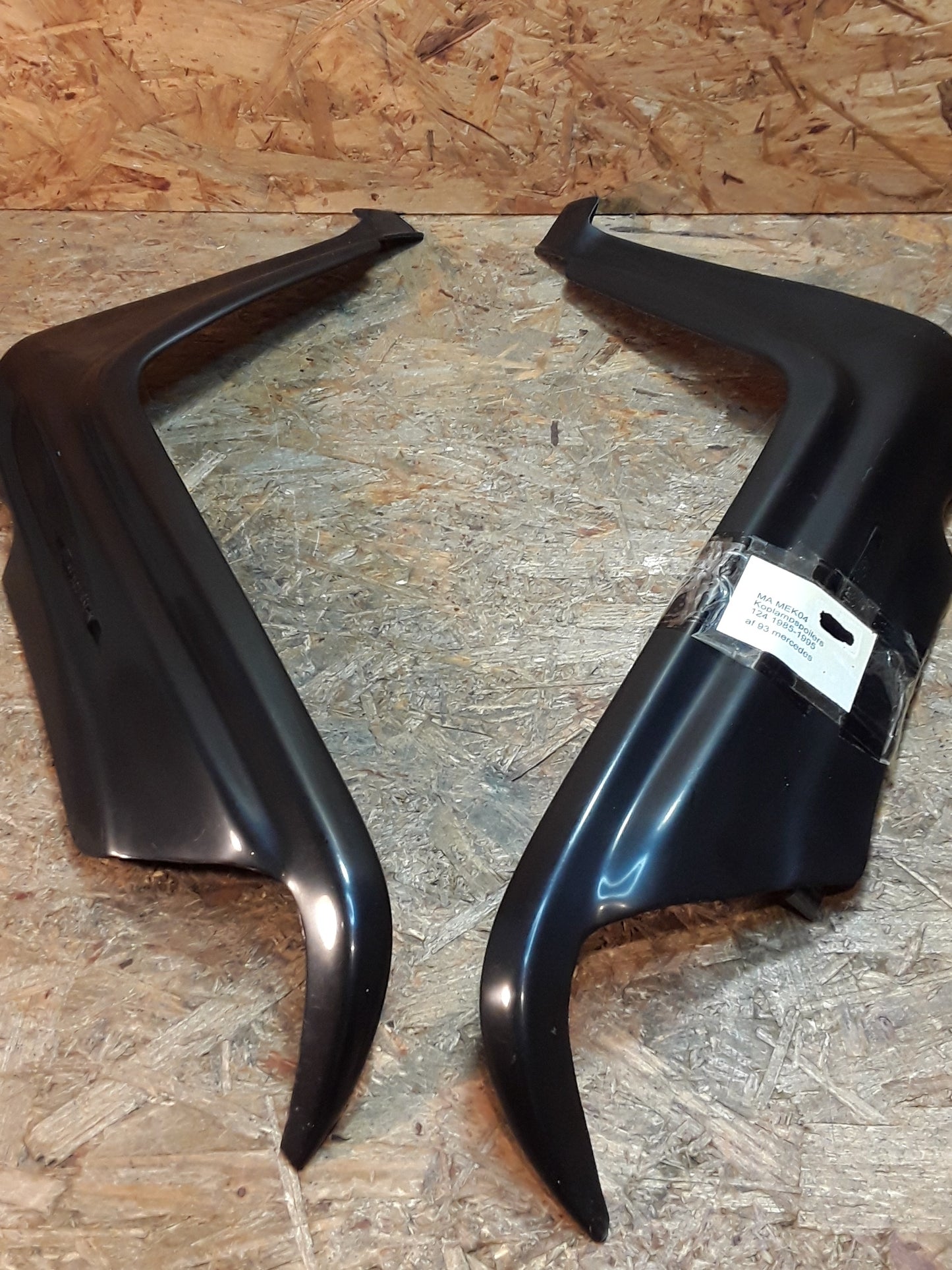 Mercedes W124 Bj 85-95 Scheinwerferblenden original Mattig NEU