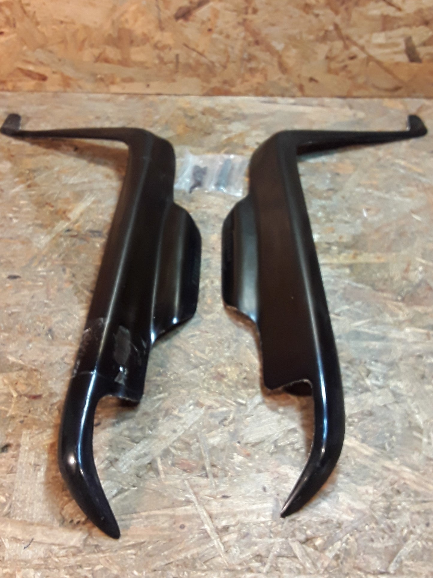 Mercedes W190, Bj 83-93 Scheinwerferblenden original Mattig NEU