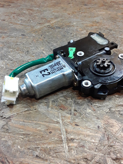 Mitsubishi Pajero Pinin H6/H7 99-07 / JEEP SUV 99-10 Fensterhebermotor rechts original Mitsubishi NEU