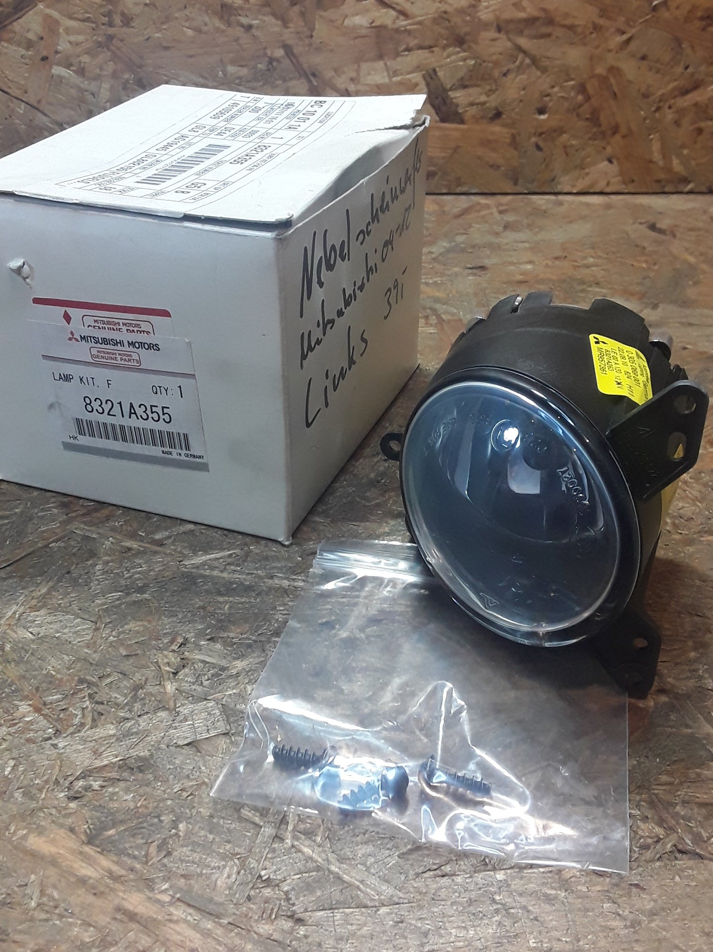 Mitsubishi 04-12 Nebelscheinwerfer links original Mitsubishi NEU