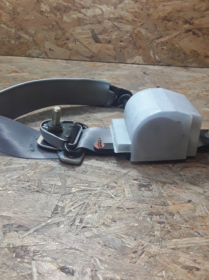 Mitsubishi Pajero Montero Sicherheitsgurt links grau original Mitsubishi NEU