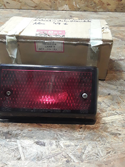 Mitsubishi Oldtimer Nebelschlussleuchte original Mitsubishi NEU