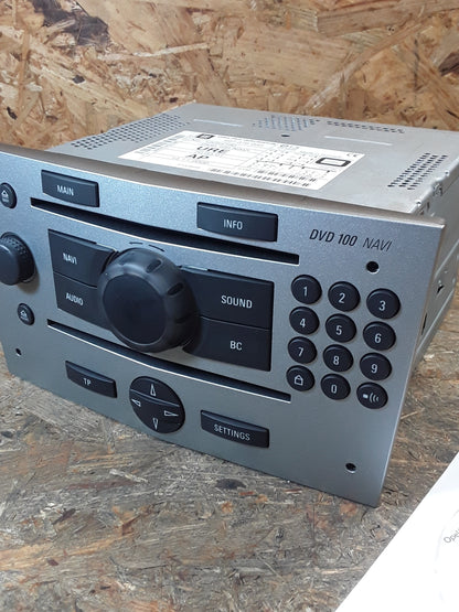 Corsa D Radio (DVD 100 MP3 (Zusatzanschluss, Line-in)) Matt-Chrom original GM NEU