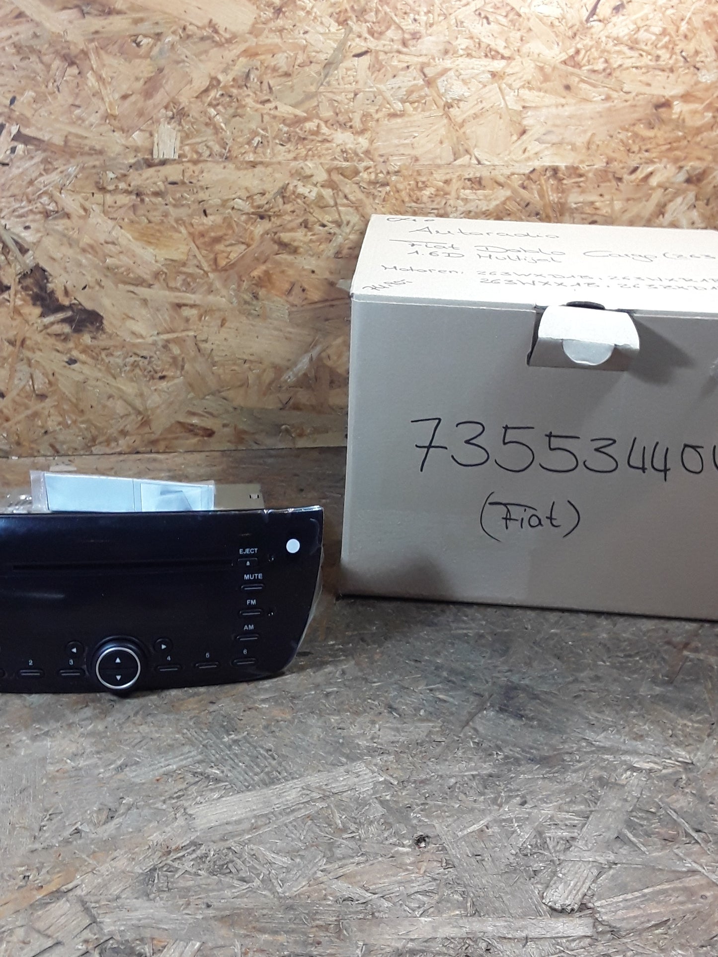 Fiat Doblo Cargo (263_) 1.6D Multijet (Motoren in Beschreibung) Autoradio original Fiat NEU