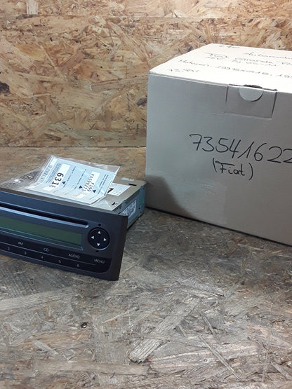 Fiat Grande Punto (199_) 1.4 16V, Bj 05-11 Autoradio (Motoren in Beschreibung) original Fiat NEU