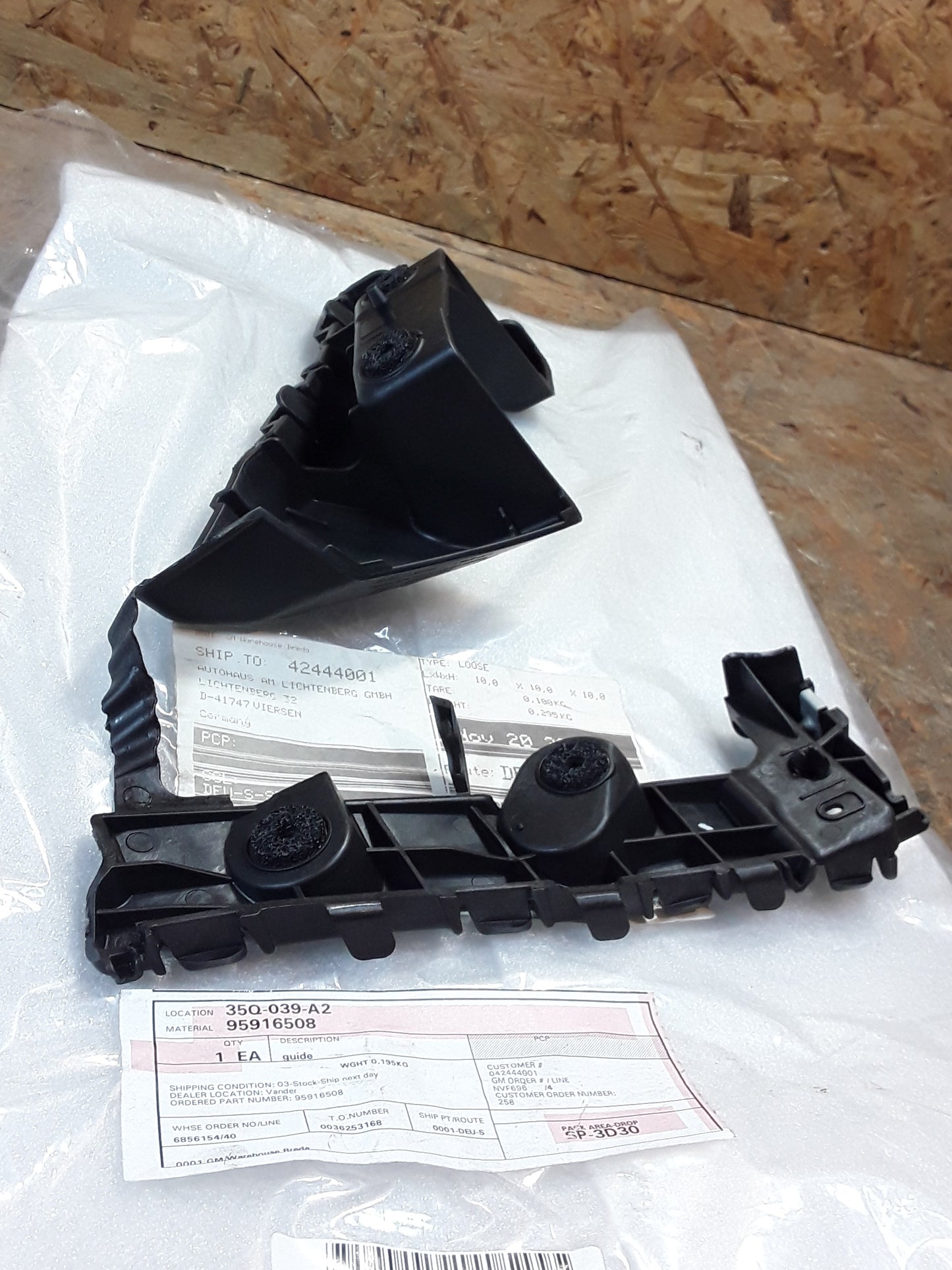 Chevrolet Aveo T300 Stoßstangenhalterung Führung H.R original GM NEU