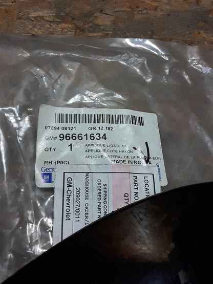 Chevrolet Captiva (C100, C140) Abdeckung Kofferraumdeckel,  Griff original GM NEU