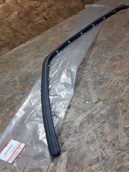 Mitsubishi Colt Z36A Bj 04-08 Türdichtung links original Mitsubishi NEU
